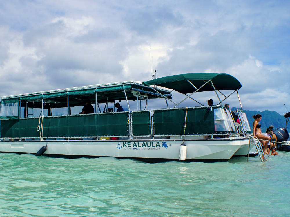 Oahu Private Catamaran Charter for family friend, company event