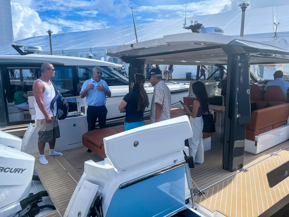 20241102 Miami Boat Show // CAPTAIN BRUCE