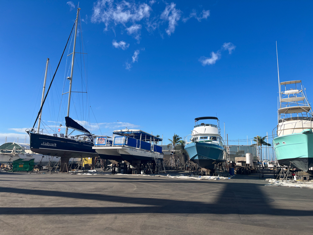 Boat Maintenance Hoe Amau // Oahu Snorkeling Tours