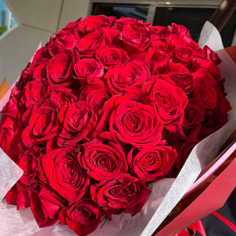 ハワイでもバラの花を108本承ることが出来ます!