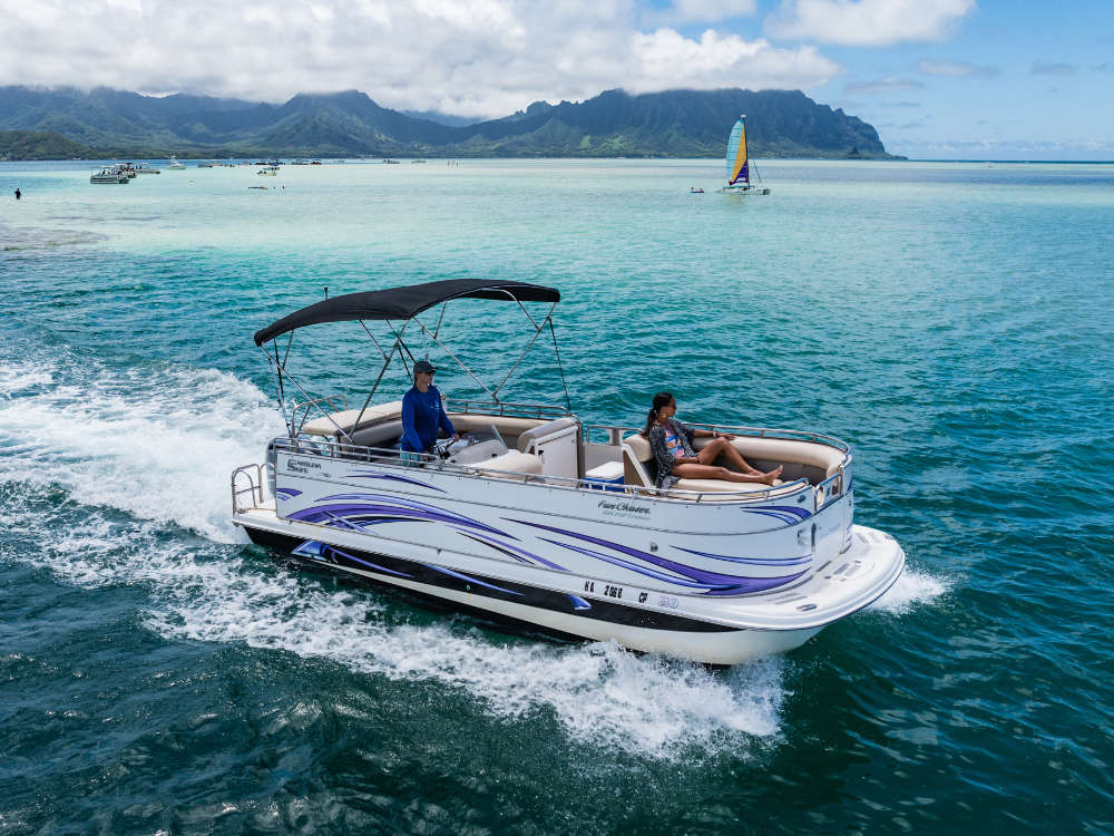 Kaneohe Sandbar Private - Pontoon Boat Rental