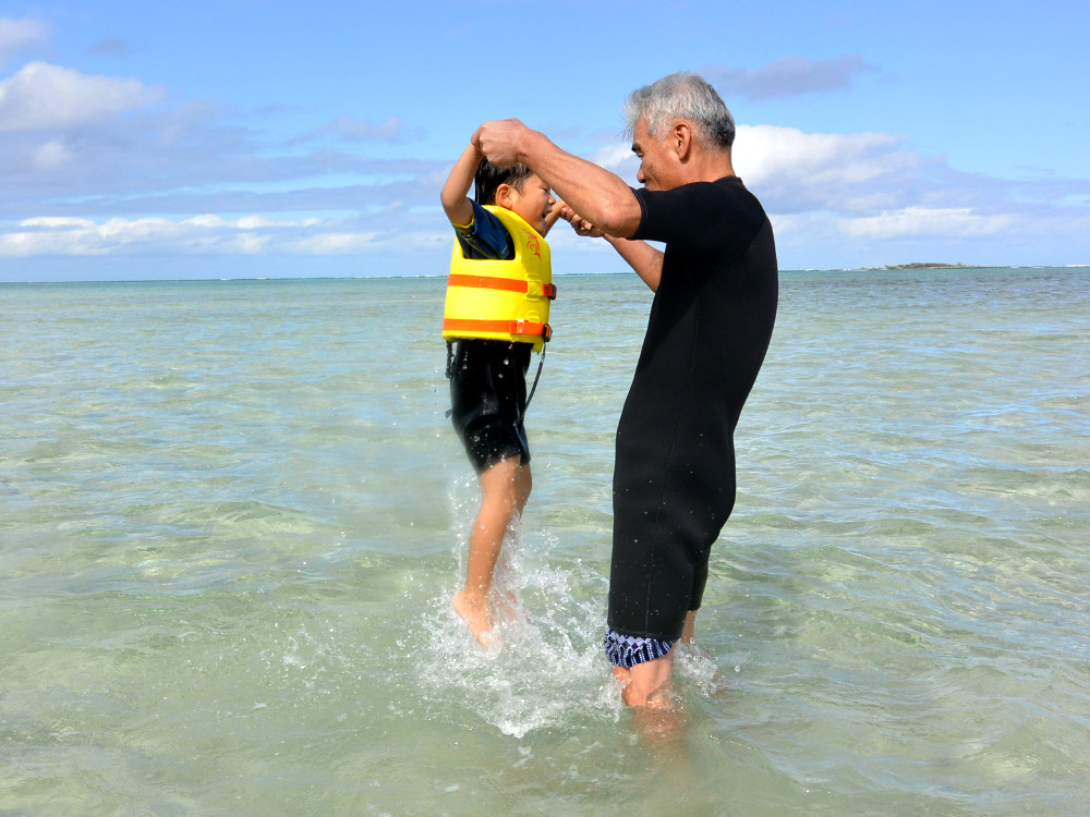 Enjoy Hawaii's Ocean with the Whole Family!