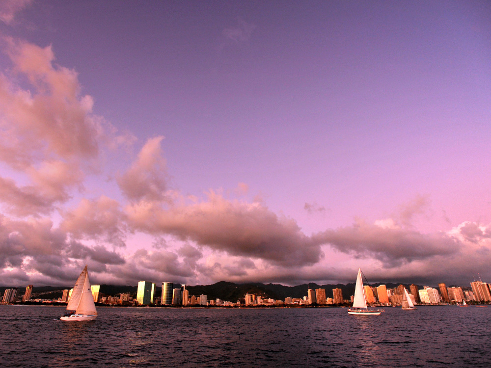 The Romantic Waikiki Sunset Cruise